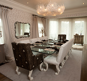 <span>Sea Cliff Residence</span><i>→</i>