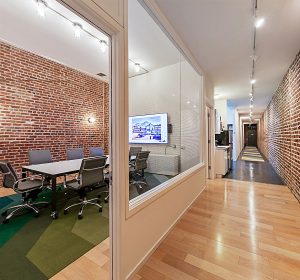 <span>McGuire RealEstate South Park</span><i>→</i>