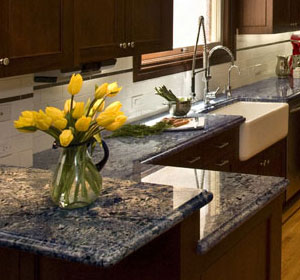 <span>Pacific Heights Residence</span><i>→</i>